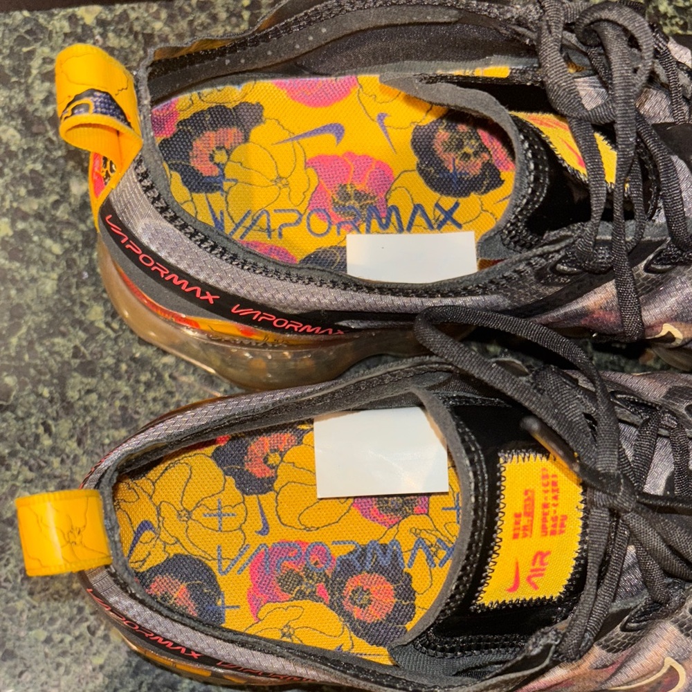 Nike Air VaporMax Floral Black/Gold size women’s size 10 - Picture 9 of 9